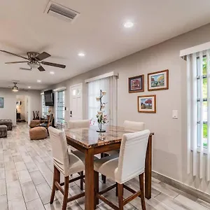  Holiday home Town 'n' Country Cozy Corner, Your Florida Fun Hub United States